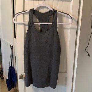 Lululemon tank size 4